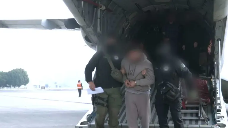 Michoacán bajo fuego: más de 240 detenidos, explosivos, armas y traslados de líderes criminales Michoacán bajo fuego: más de 240 detenidos, explosivos, armas y traslados de líderes criminales