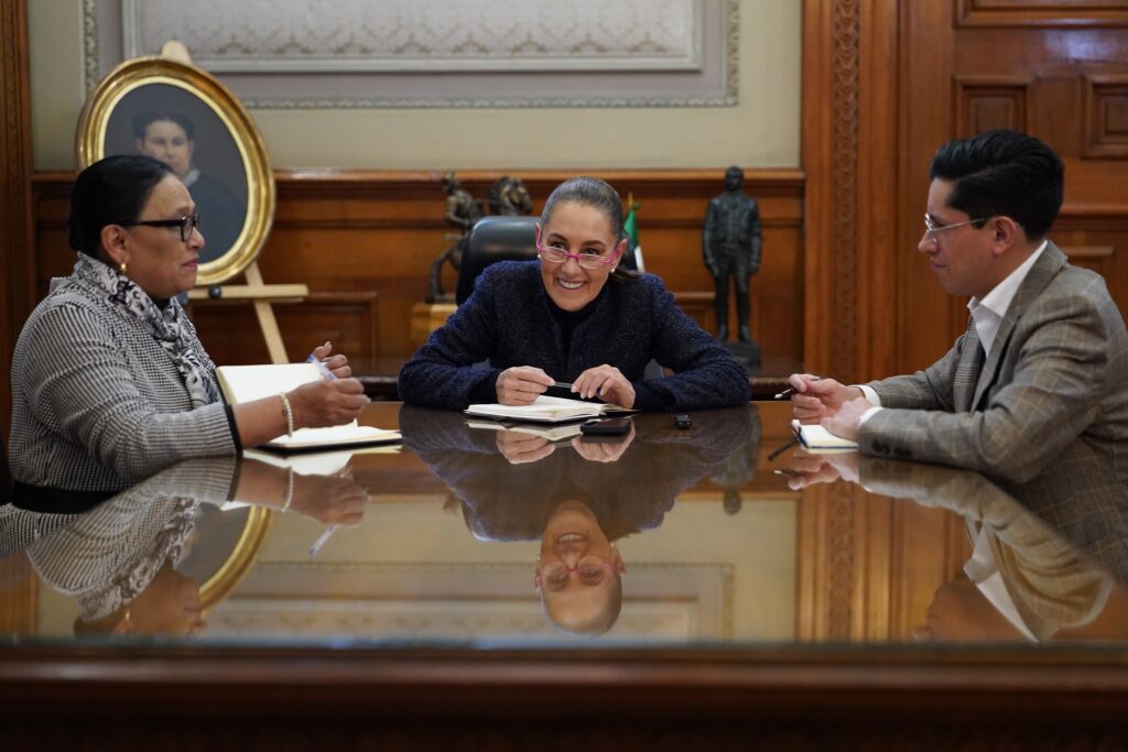 México plantea retomar envíos de petróleo a Cuba Claudia Sheinbaum reafirma la estrategia diplomática de México