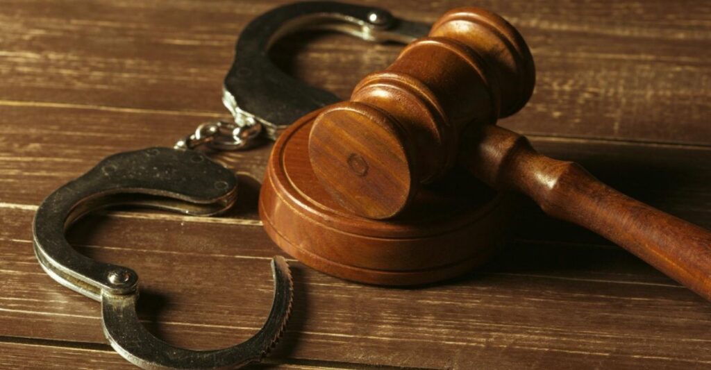 El rostro oculto de la corrupción: ¿Cómo el crimen organizado echó raíces en la política de México? El rostro oculto de la corrupción: ¿Cómo el crimen organizado echó raíces en la política de México?