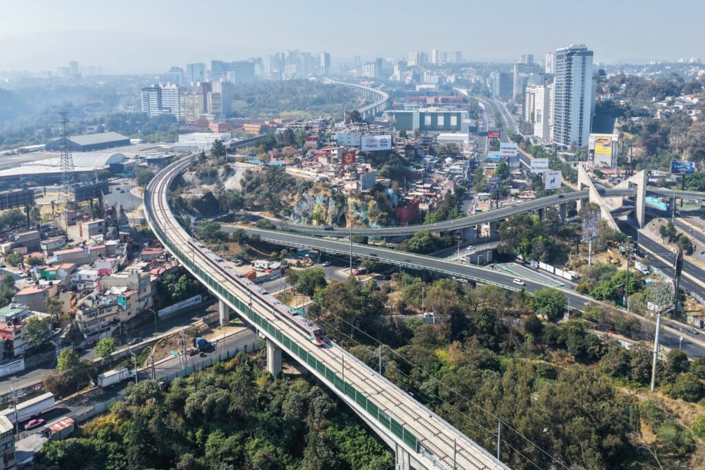 Abren el Tren Interurbano El Insurgente: Conecta Toluca con el Valle de México Abren el Tren Interurbano El Insurgente: Conecta Toluca con el Valle de México
