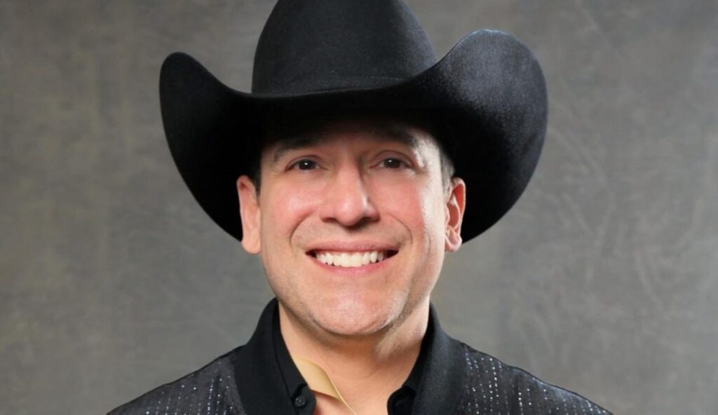 Así fue cuando Bobby Pulido saltó de los escenarios al ruedo político en Texas Bobby Pulido salta de los escenarios al ruedo político en Texas